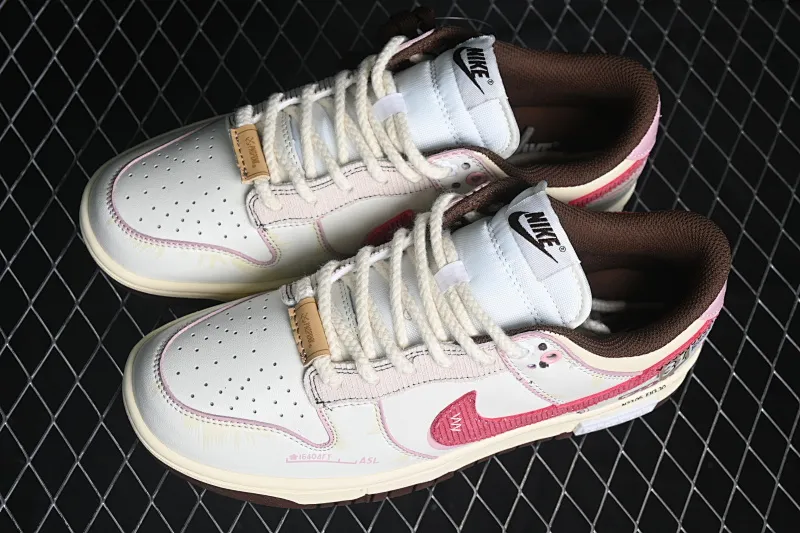 All Categories Nk SB Dunk Series Nk SB Dunk Low Low-top sneakers Nk Dunk "Surfaces In Brown And Sail" Panda Prank Flying Over the Skyline Weiyi Pink White Low-top casual sneakers DD1503-124